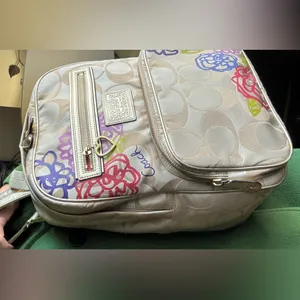 Authentic Coach 1941 "POPPY" Large zip signature Backpack with Colorful Floral thumbnail 3