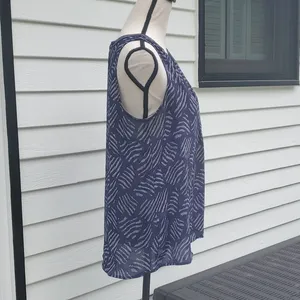 Loft Sleeveless V-Neck Top thumbnail 3