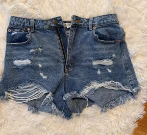 Signature 8 Jean Shorts thumbnail 1