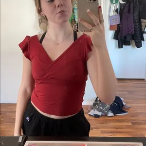 Red shirt thumbnail 1