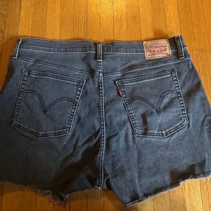 Levi’s Black Distressed High Rise Shorts, Size 34 thumbnail 2