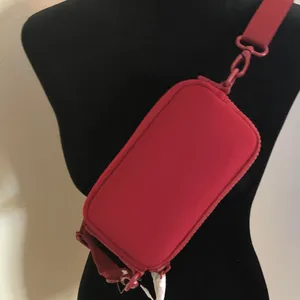 Dagne Dover Bold Red Crossbody Bag thumbnail 4