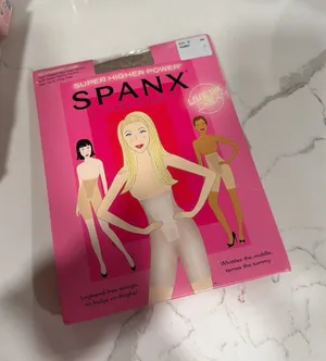 Spanx Super High Waisted Mid-Thigh Shaper Size C tan New In‎ Box thumbnail 1