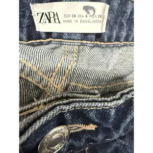 Zara Jeans Womens Blue Size 6 Denim Flare High Rise Raw Hem Medium Wash thumbnail 13