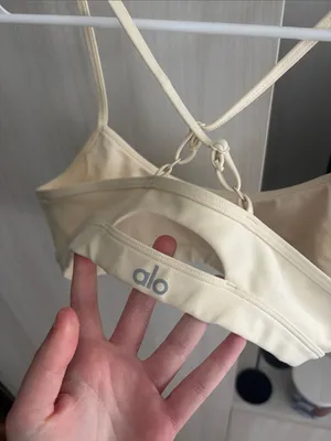 Alo | Airlift Intrigue Bra thumbnail 4