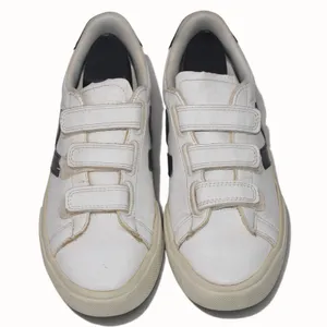 VEJA Recife White Black Leather Sneakers 40 US 9 thumbnail 11