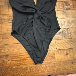 VICTORIAS SECRET Twist Front‎ Plunge Swimsuit thumbnail 5