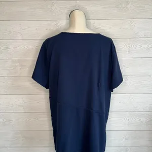 Urbane Ultimate navy v-neck scrub top Size XXL thumbnail 5