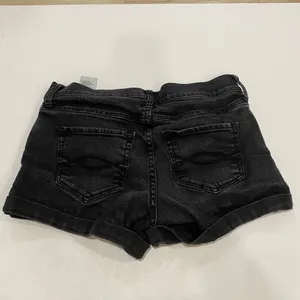 Abercrombie & Fitch Black Denim Cuffed Jean Shorts Size 4 / 27 thumbnail 2