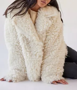 Urban Outfitters White Cream Poppy Oversized Sherpa Fluffy Jacket Coat thumbnail 3