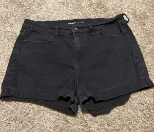 Old Navy Women’s Black Mid Rise 3” Denim Shorts‎ Size 8 thumbnail 1