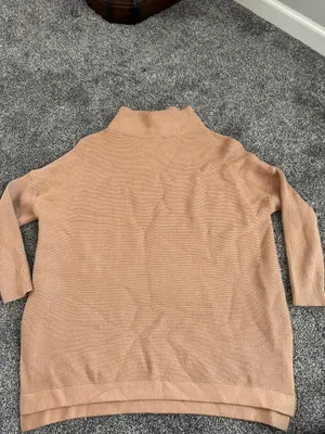 High neck sweater Size M thumbnail 2