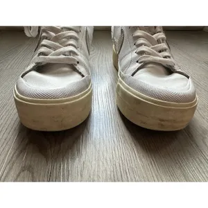 Nike Low Rise White Sneakers Women's Sz 8 thumbnail 5