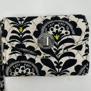 Vera Bradley Fanfare Your Turn Lock Smartphone Wristlet Wallet Quilted 13945-156 thumbnail 3