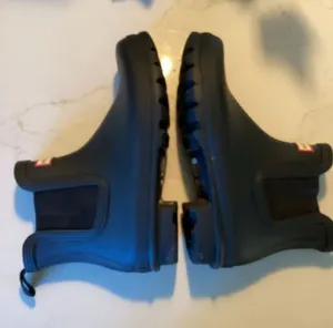 Hunter Women’s Original Chelsea Black Boots Sz 8 Insulated Rubber thumbnail 5