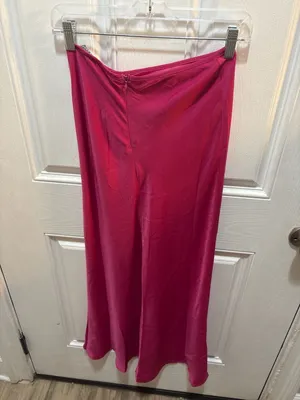 Sans Souci Magenta Satin Ring Front Midi Skirt with Slit thumbnail 7