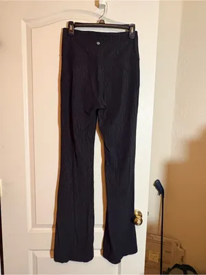 Lululemon Groove Super-High-Rise Flared Pant *Nulu. SZ 8 excellent condition thumbnail 3