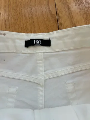 Frye Women's High Rise Cuffed Crop Jeans, Ivory White,‎ Size 10/30 thumbnail 4