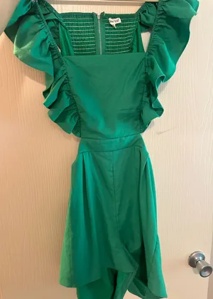 Green Short Romper Size L thumbnail 1