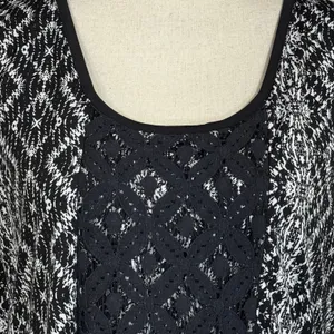Susan Lawrence Large Top Sleeveless Stretch Scoop Neck Lace Accent Pullover thumbnail 2