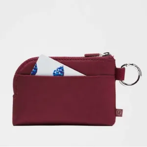 Lululemon NWT Clippable Card Pouch Burgundy Wristlet thumbnail 3