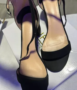 Black Block Strapped Heels Size 7 thumbnail 5