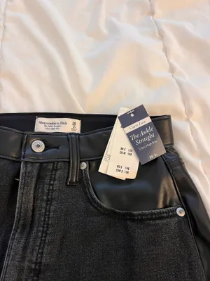 Abercrombie Curve Love Ankle Straight jeans thumbnail 2