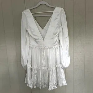 David's Bridal DB Studio Ruffle V Neck Long Balloon Sleeve Mini White Dress 6 thumbnail 2