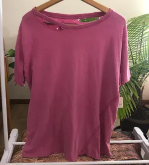 We The Free New Fuchsia Dani Tee Size Medium Distressed Oversized Tunic thumbnail 4