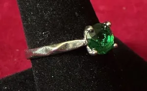 Vintage Silver Tone Faux Emerald Solitaire Ring Green Stone Size 9 thumbnail 1