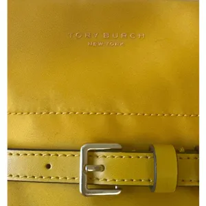 Tory‎ Burch Perry Nylon Bucket Bag Golden Crest Yellow Crossbody Belt Detail thumbnail 5