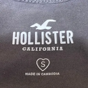 Hollister Malibu 89 Track and Field Gray Short Sleeve Crop Tee T-shirt Top Sz S thumbnail 3