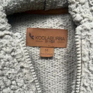 Koolaburra by UGG Tan Long Sleeve Warm Cozy Comfy Sherpa Hoodie Sweater Size M thumbnail 3
