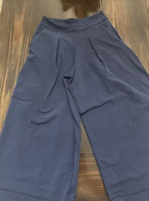 Lululemon Align Wide Leg Crop Women's Size 6 Stretch Crop Pants thumbnail 1