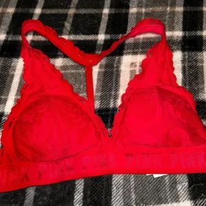 Victoria’s secret pink bralette thumbnail 1