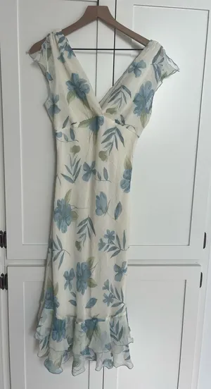 Vintage floral dress thumbnail 1