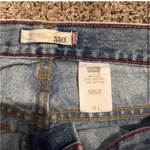 Levi 550 Vintage women’s jeans relaxed tapered leg- size 12 thumbnail 2