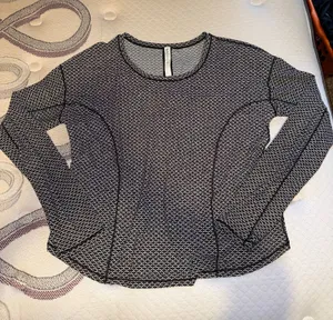 Lululemon Long Sleeve thumbnail 1