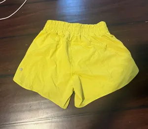 Lululemon Hotty Hot High-Rise Shorts 4" thumbnail 2