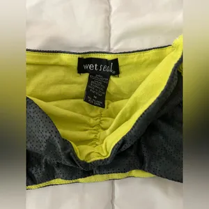 Wet Seal neon green gray smocked colorblock cropped bandeau thumbnail 3