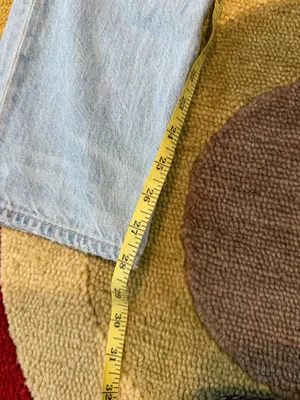 American Eagle Outfitters Denim Mom Jean Light Wash High Rise Distressed Size 6 thumbnail 2