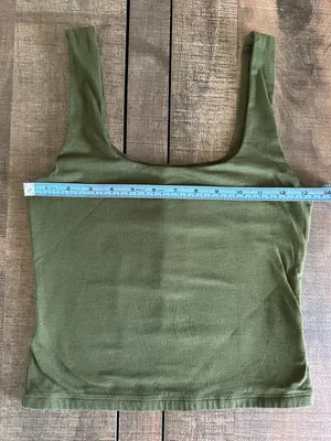 Old Navy Olive Green Crop Tank Top Women's XS Stretch Cotton Sleeveless Casual thumbnail 3