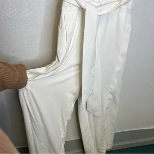 Keepsake the label | Large‎ Woman’s Elegant White Jumpsuit thumbnail 5