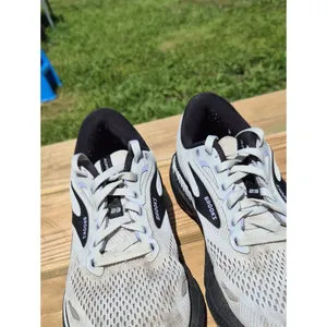 Brooks Adrenaline GTS Women's Running Shoes - Light Gray & Black thumbnail 3