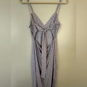 Forever 21 Spaghetti Strap Open Tie Back Purple Floral Maxi Dress Sz M thumbnail 6