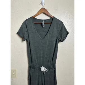 Vuori All Day Jumpsuit Jogger size XS Heather Olive Green Athleisure thumbnail 5