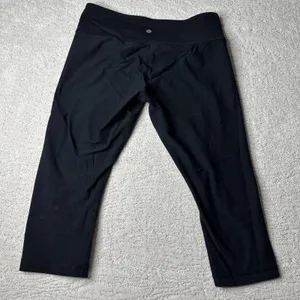 Women's Lululemon 12 Wunder‎ Under Crop Black Reversible Leggings thumbnail 6