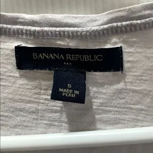 5/$15 - Banana republic small t-shirt‎ thumbnail 2