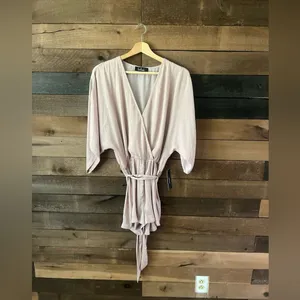 NWT Lulus Blush Kimono Sleeve Wrap Romper – Size XS thumbnail 3