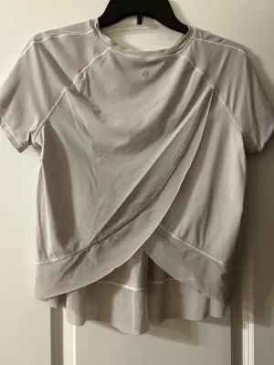 lululemon top thumbnail 2